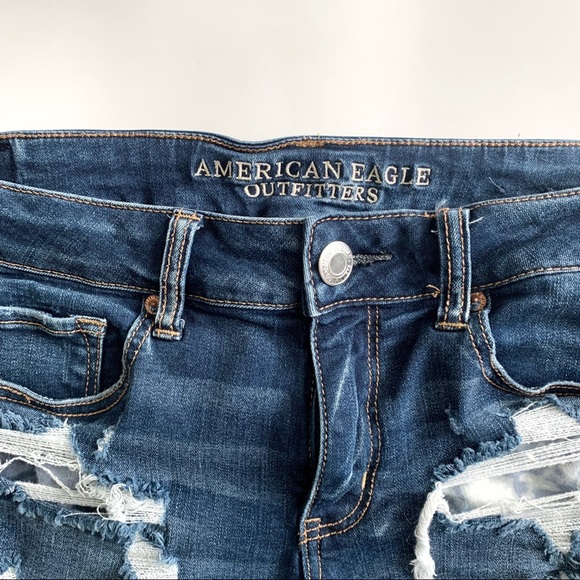 •AMERICAN EAGLE• Size 10 MIDI Distressed Jean Shorts - Picture 5 of 11